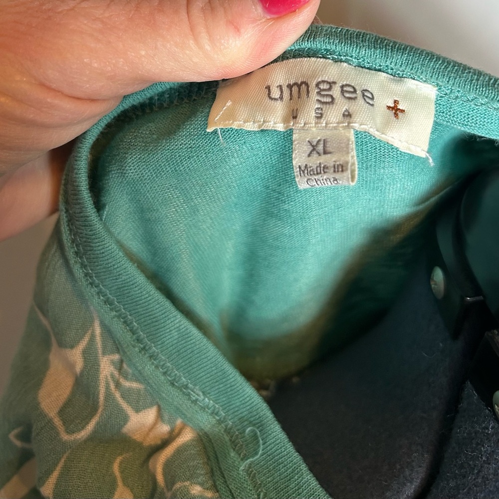 Umgee Teal Top With Multicolor Patterned Sleeves - image 5